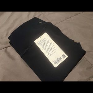 Lululemon TRUE NAVY Wunder Unders SIZE 8